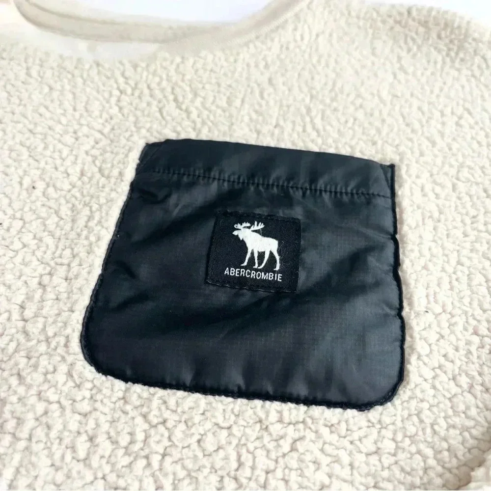 Abercrombi kids crew neck ivory‎ sweatshirt front pocket shepra kids size 10/12 - Picture 2 of 4